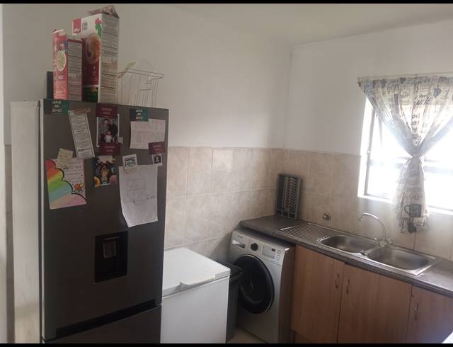 2 BEDROOM APARTMENT FOR SALE IN PARKRAND